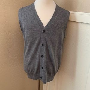 Banana republic men’s button up sweater vest gray